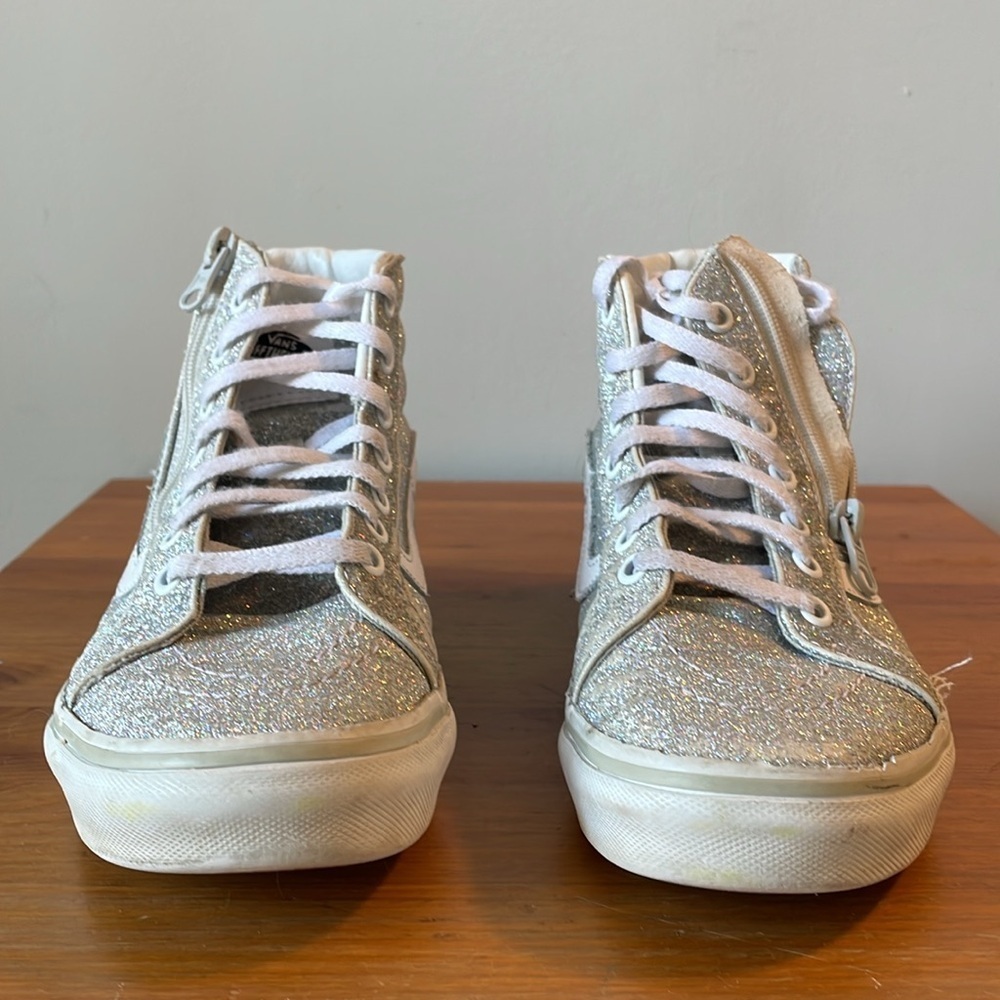 Vans, kids 3, silver rainbow glitter skateboard high top, tie & zipper closures - Picture 2 of 8